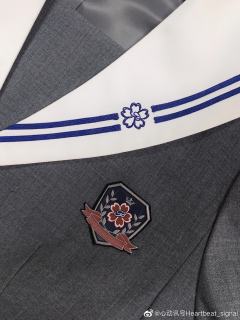 紀枝中·六色水手领西服-资料图