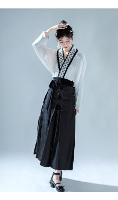 夜莺与玫瑰·茶话会-资料图