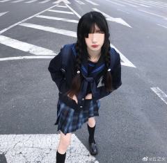 六英呎-资料图