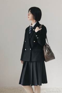 仁英女子 西服-资料图