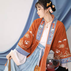 沐歌：花晚吟-资料图