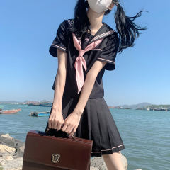 花翎女子-资料图