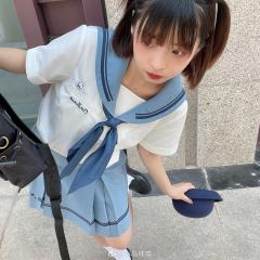 玉桂狗水色皇冠系列收腰水手服套装-资料图