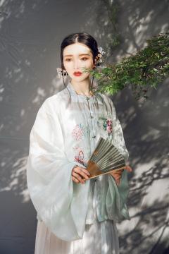 铃铛·兔子-资料图
