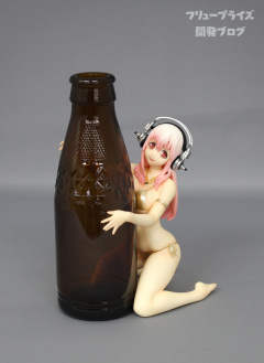 Drink Holder 超级索尼子 香槟金-资料图