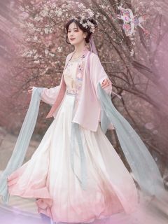 花朝沐时-资料图