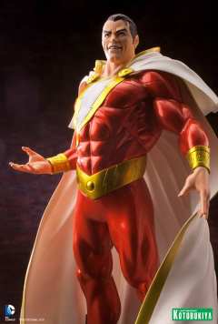 DC Comics New 52 ARTFX+ 惊奇队长-资料图