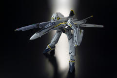 DX 超合金 VF-25S 弥赛亚女武神(奥兹马·李机)-资料图