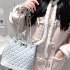 小公主菱格水桶包-资料图