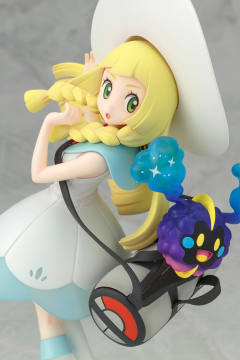 Pokémon Center Original Figure 科斯莫古 莉莉艾 -资料图