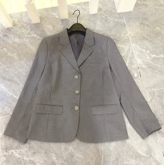 秋凛高·西服-资料图