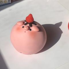 大体HuHu草莓猪-资料图