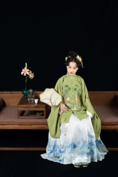 鹿苑闻鹤-补服 瑕疵款-资料图