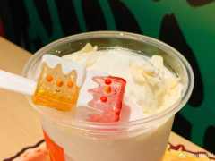 雪顶草莓小冰块-资料图