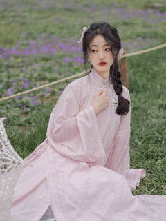 樱花少女-资料图
