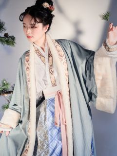 醉妆词·秋冬上衣-资料图