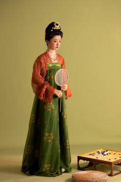 阿斯塔那弈棋仕女-资料图