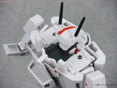 VF-1J 女武神（一条辉专用机） TV Version-资料图
