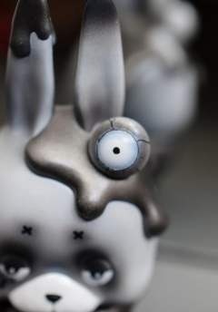 甜筒兔-黑芝士-资料图