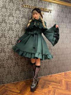 Holy Night Cape Coat 大衣-资料图