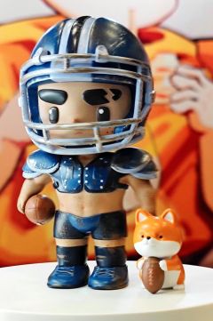 橄榄球队长-逆战-资料图