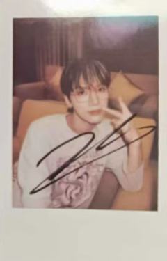 kms预售拍立得 疼 ver.A