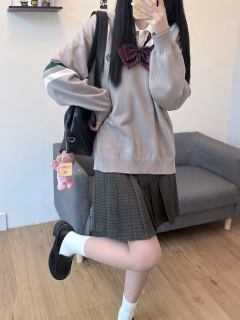 墨绿·格裙-资料图