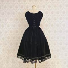 Shadowy Soirée Dress-资料图