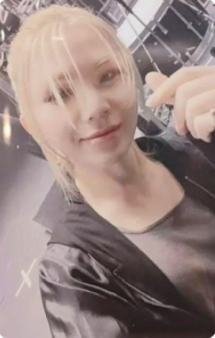 yzy夏日幸运卡 勋