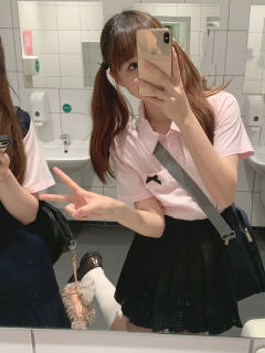 蝴蝶女中·衬衫-资料图