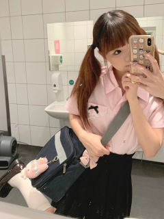 蝴蝶女中·衬衫-资料图