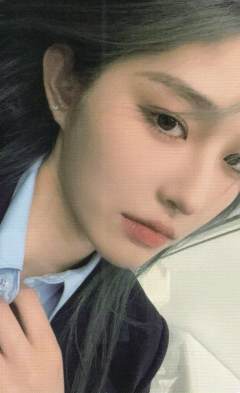 王奕 《阿尔法之芯》主题小卡