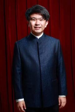 李春熠