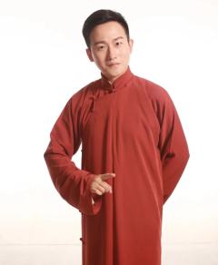 裘英俊