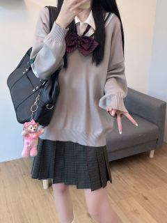 墨绿·格裙-资料图