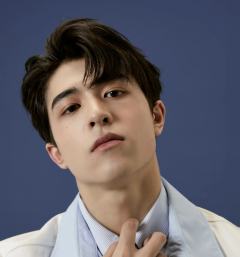 尹浩宇杂志周边