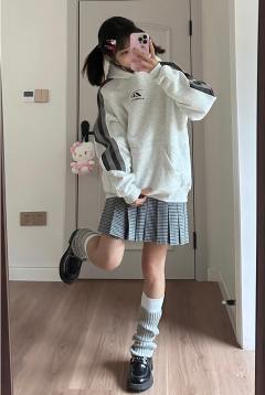 湖蓝·格裙-资料图