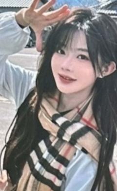 胡晓慧《给未来的我们》主题小卡 VER.B