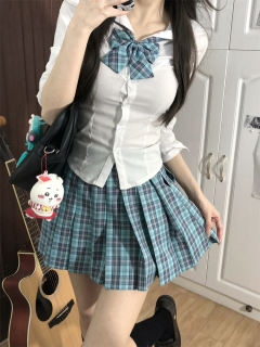 小代葱·格裙-资料图