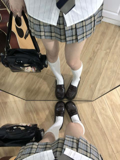 冈冈·格裙-资料图