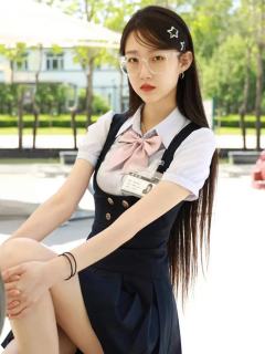 清川女高·背心裙套装-资料图