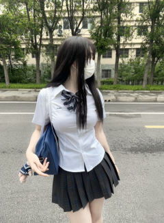 小岛·衬衫-资料图