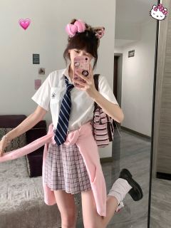 浅浅·格裙-资料图