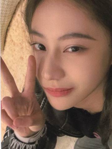 袁一琦《Last Chapter》特别小卡 VER.B