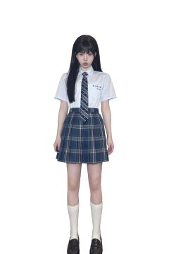 川雾高·格裙-资料图