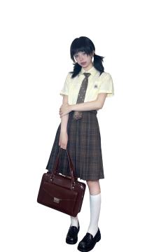 枫·格裙-资料图