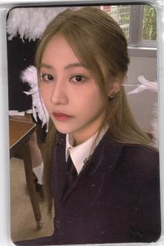 袁一琦 TOP48汇报单自拍小卡ver.B