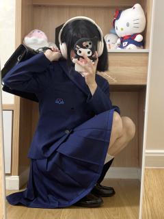 青嘢高校·西服套装-资料图