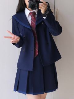 青嘢高校·西服套装-资料图