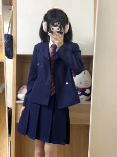 青嘢高校·西服套装-资料图